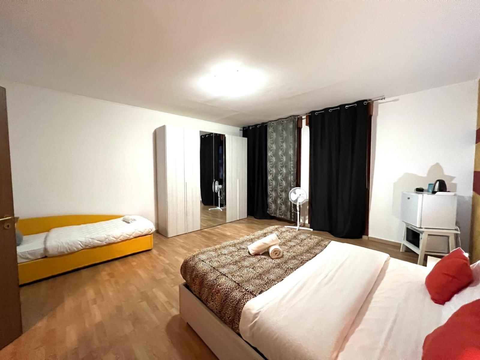 Venice Rooms Arian 01 เมสเตร ภายนอก รูปภาพ